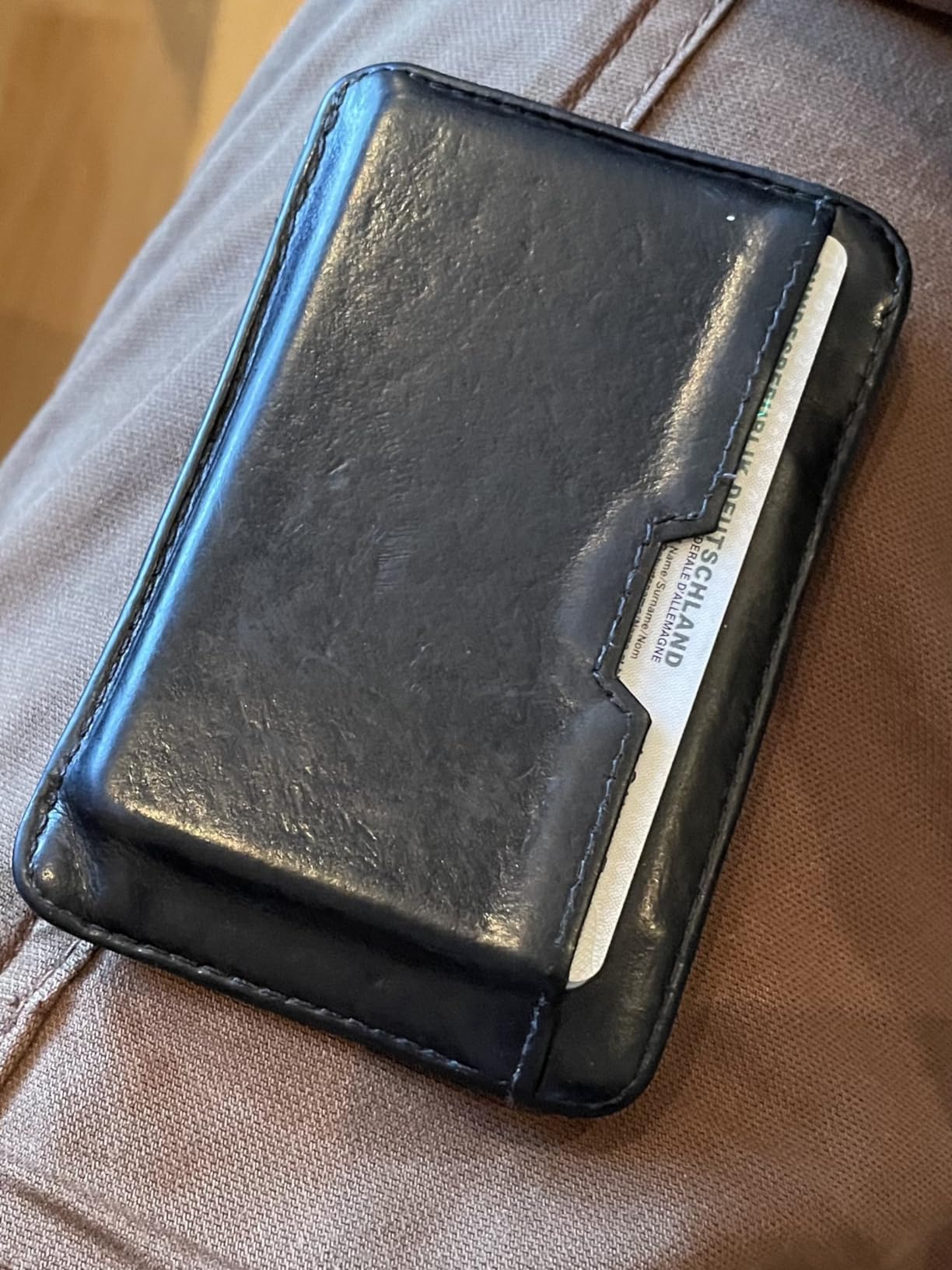 Flach in der Tasche