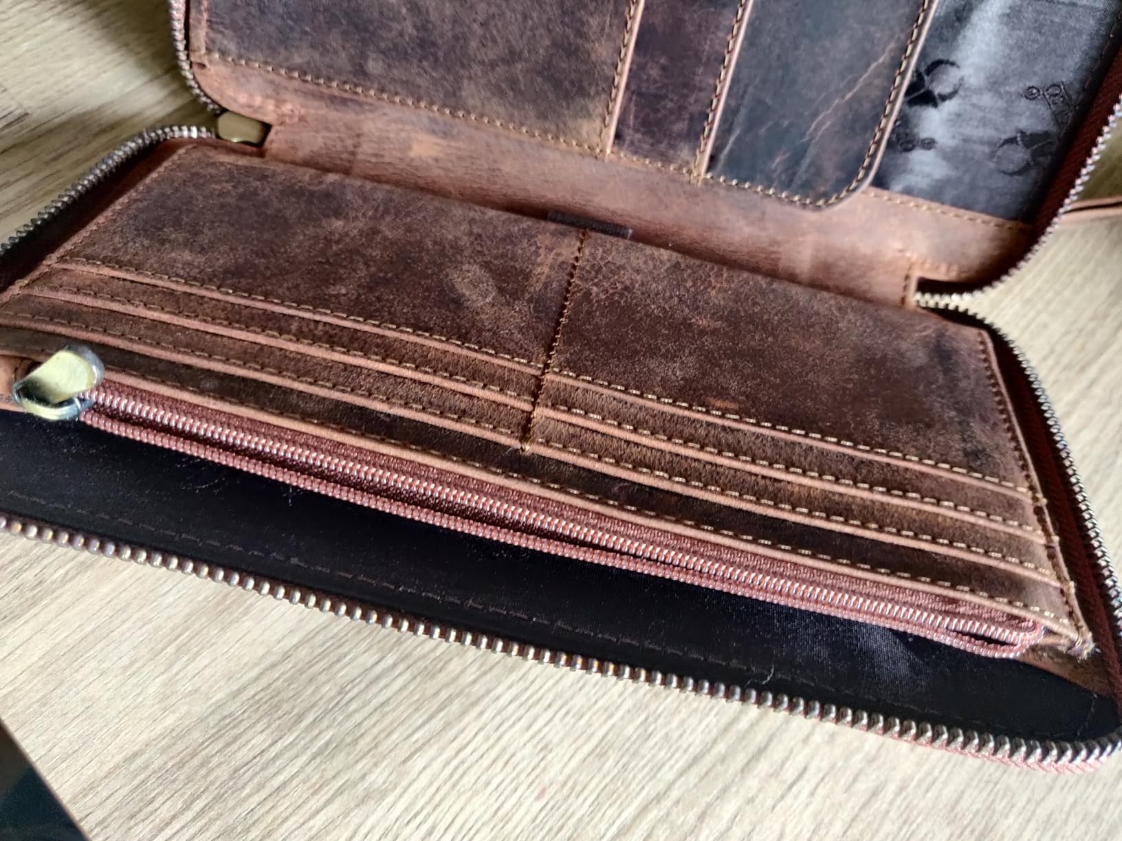 Geld liegt flach