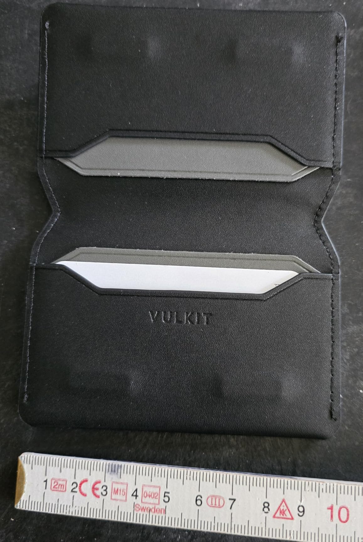 Schmal in der Tasche