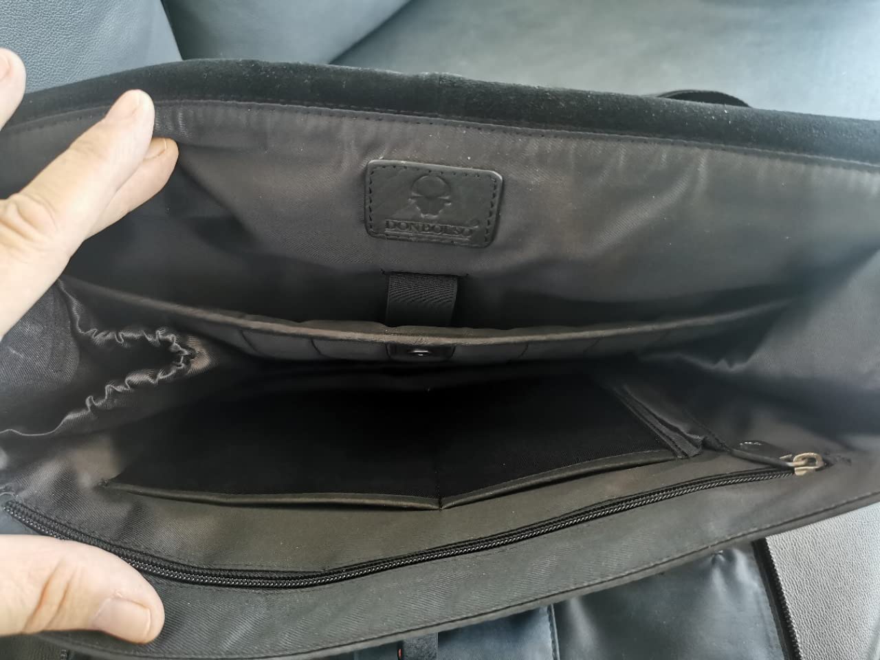 Leder riecht echt