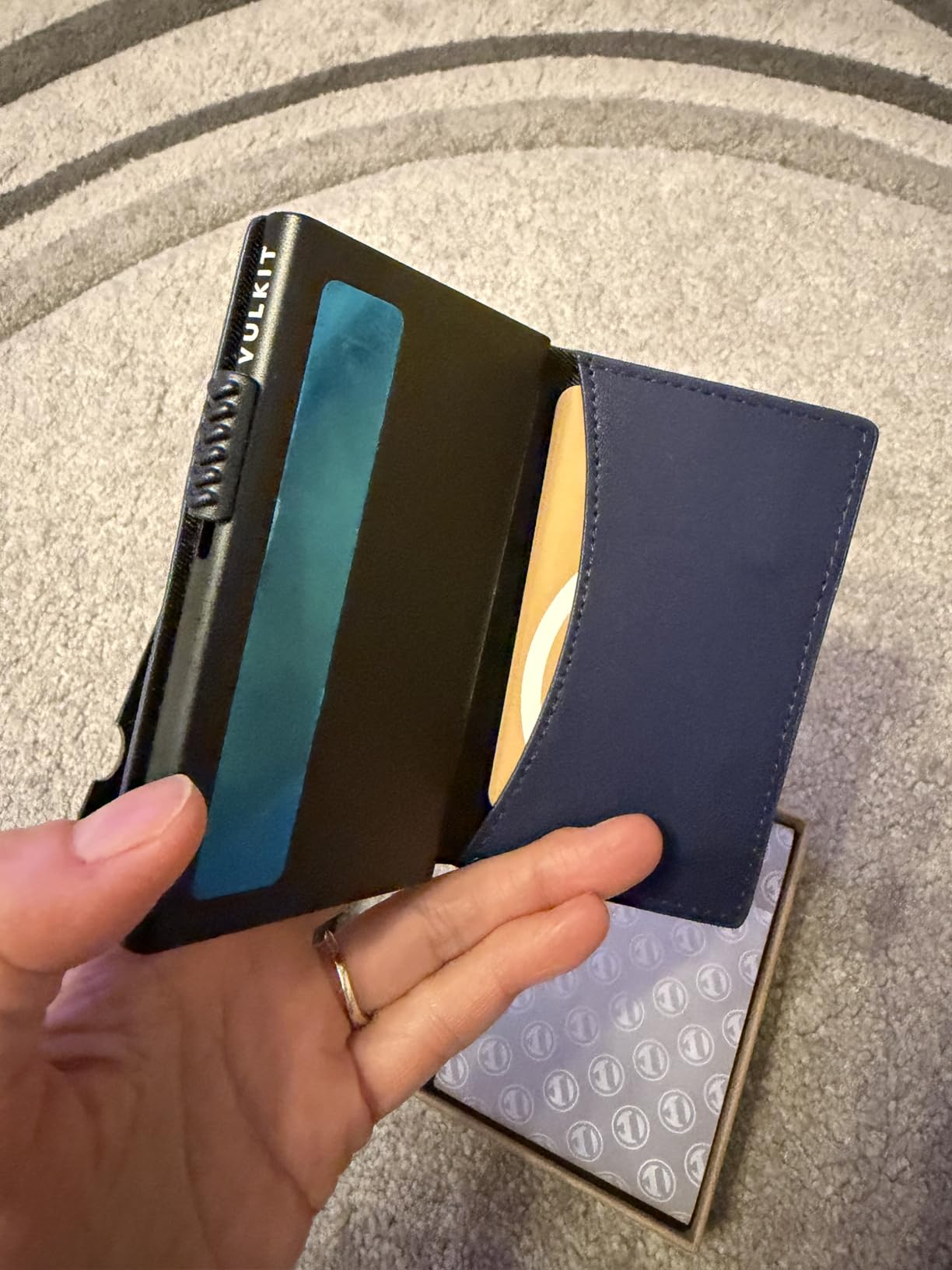Magnet schließt