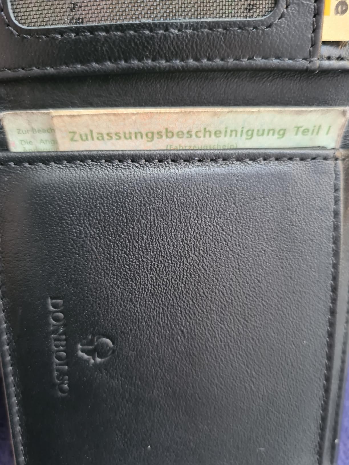 Leder riecht echt
